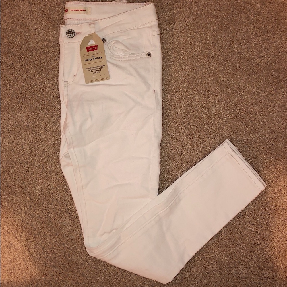 NWT! Levi’s 710 super skinny jeans